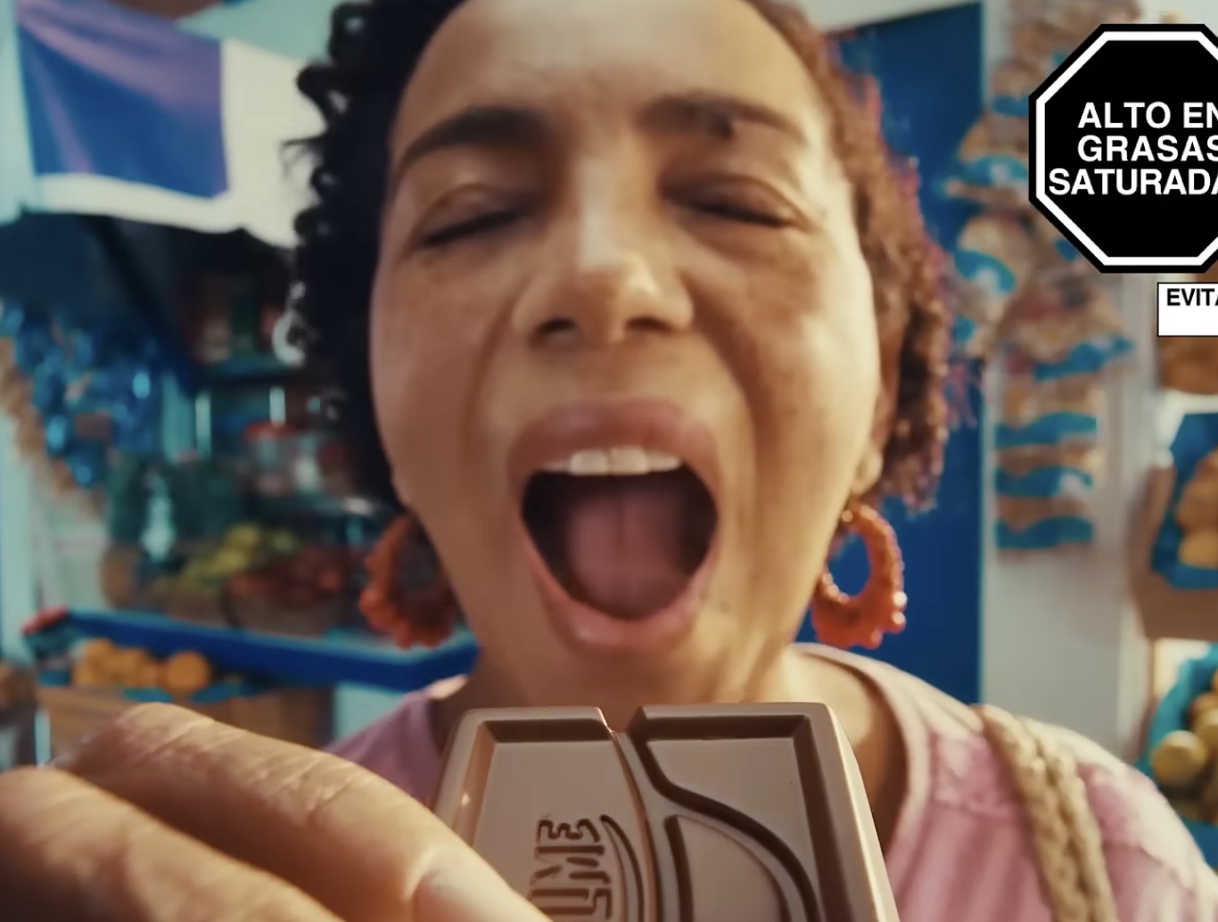 Sonrisa — still 1